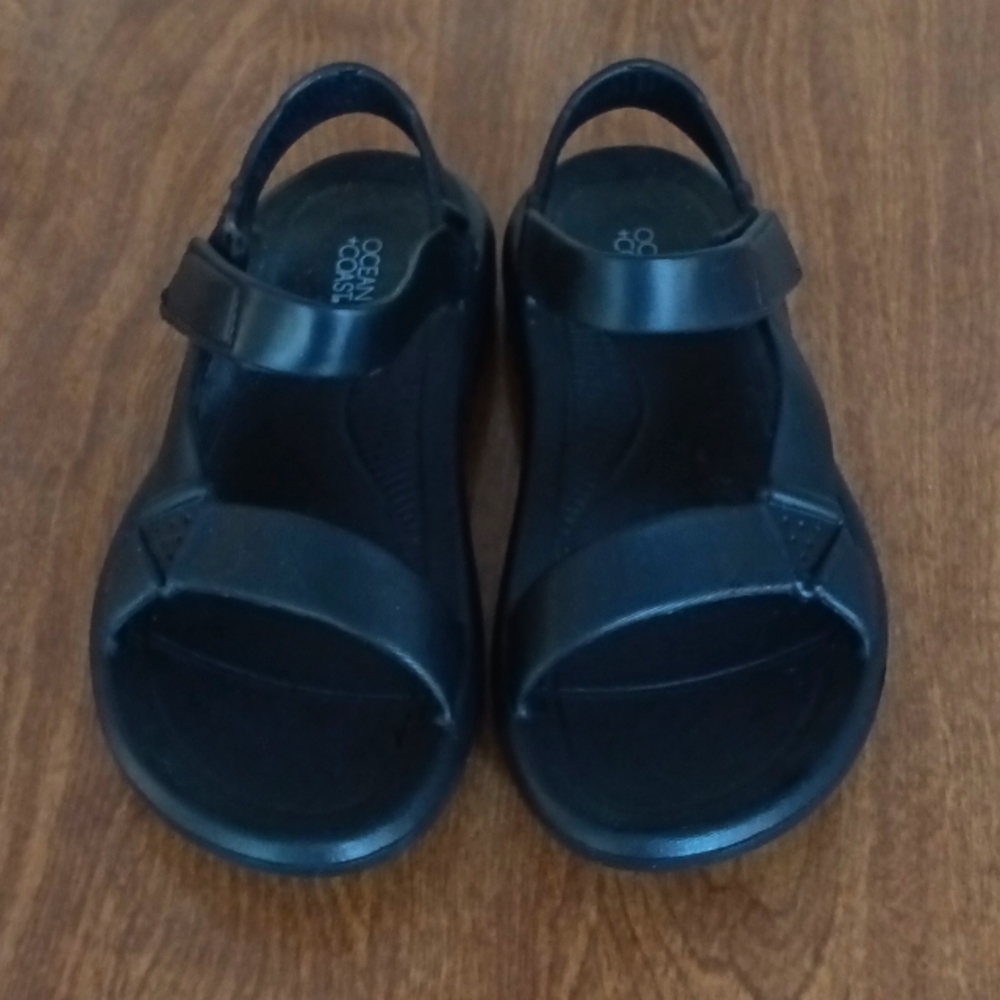Women's black Ocean + Coast sandals. Size 8